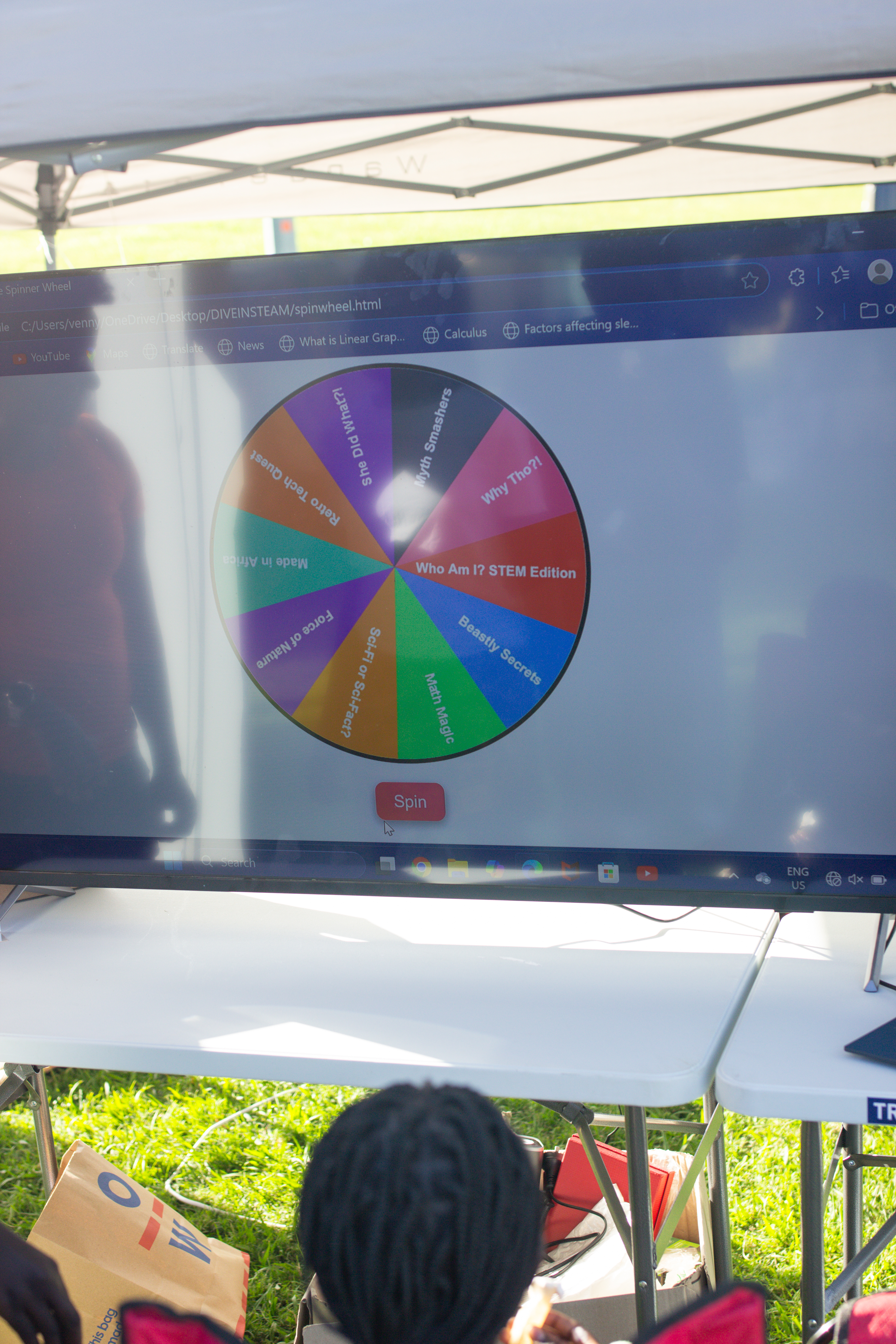 DiveInSTEAM weekly digital content experience